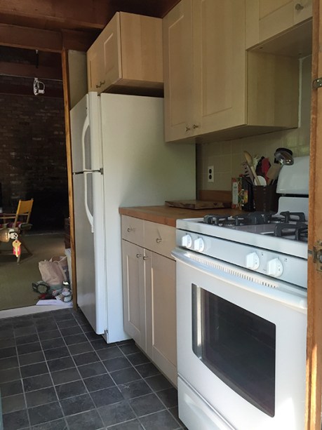 14A kitchen stoveside